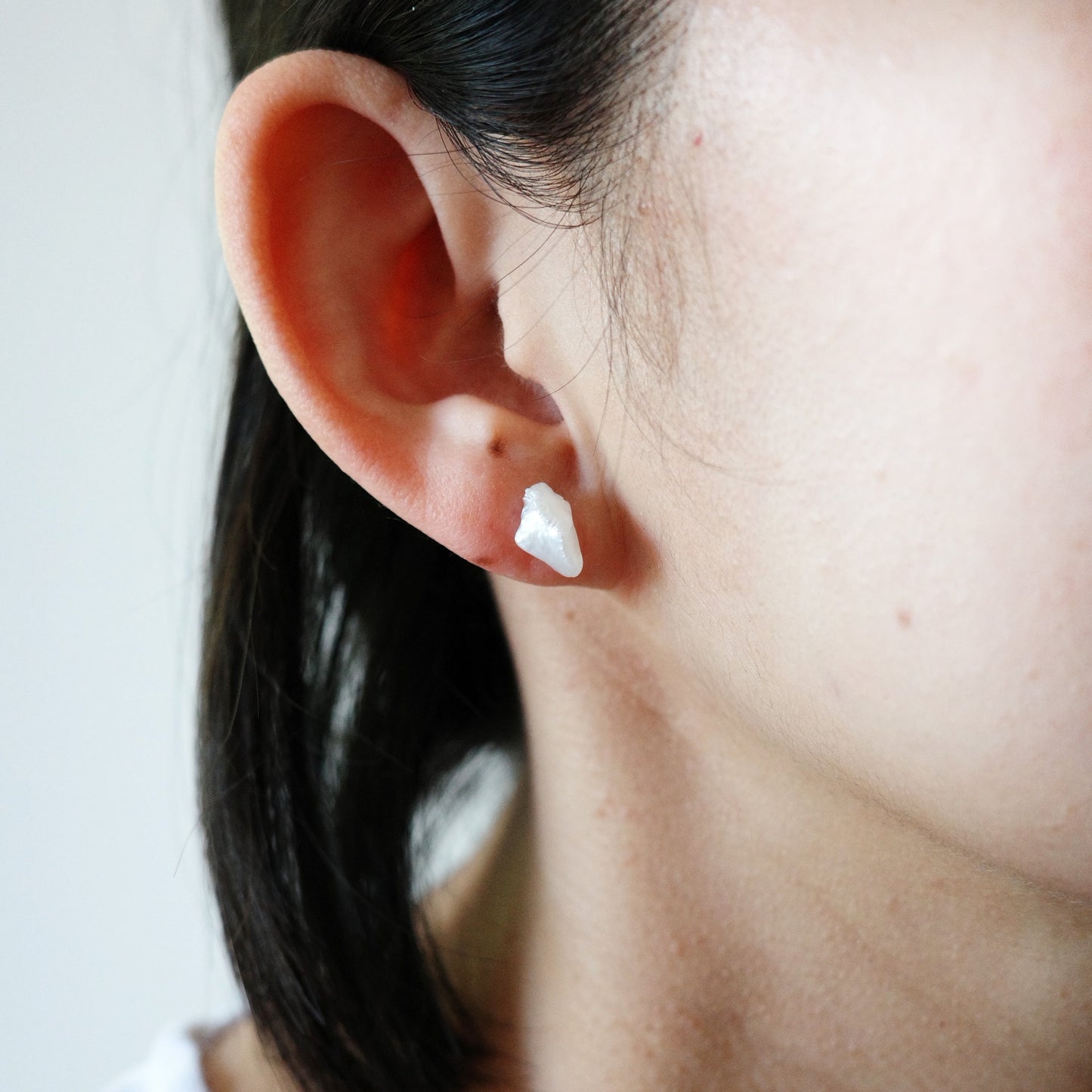 Ama American Natural Pearl Earings