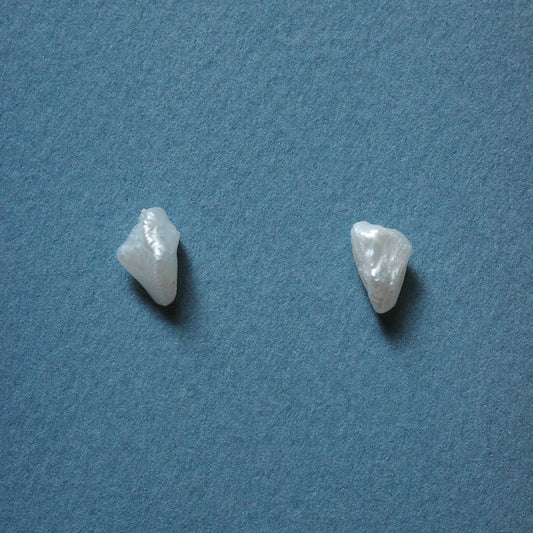 Ama American Natural Pearl Earings